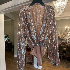 NWOT Vici Sequin bodysuit